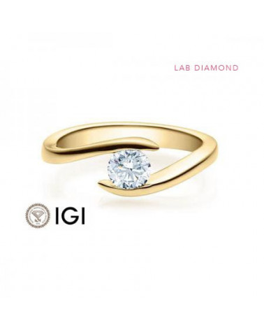 Original gold engagement ring with lab grow diamonds | Staring