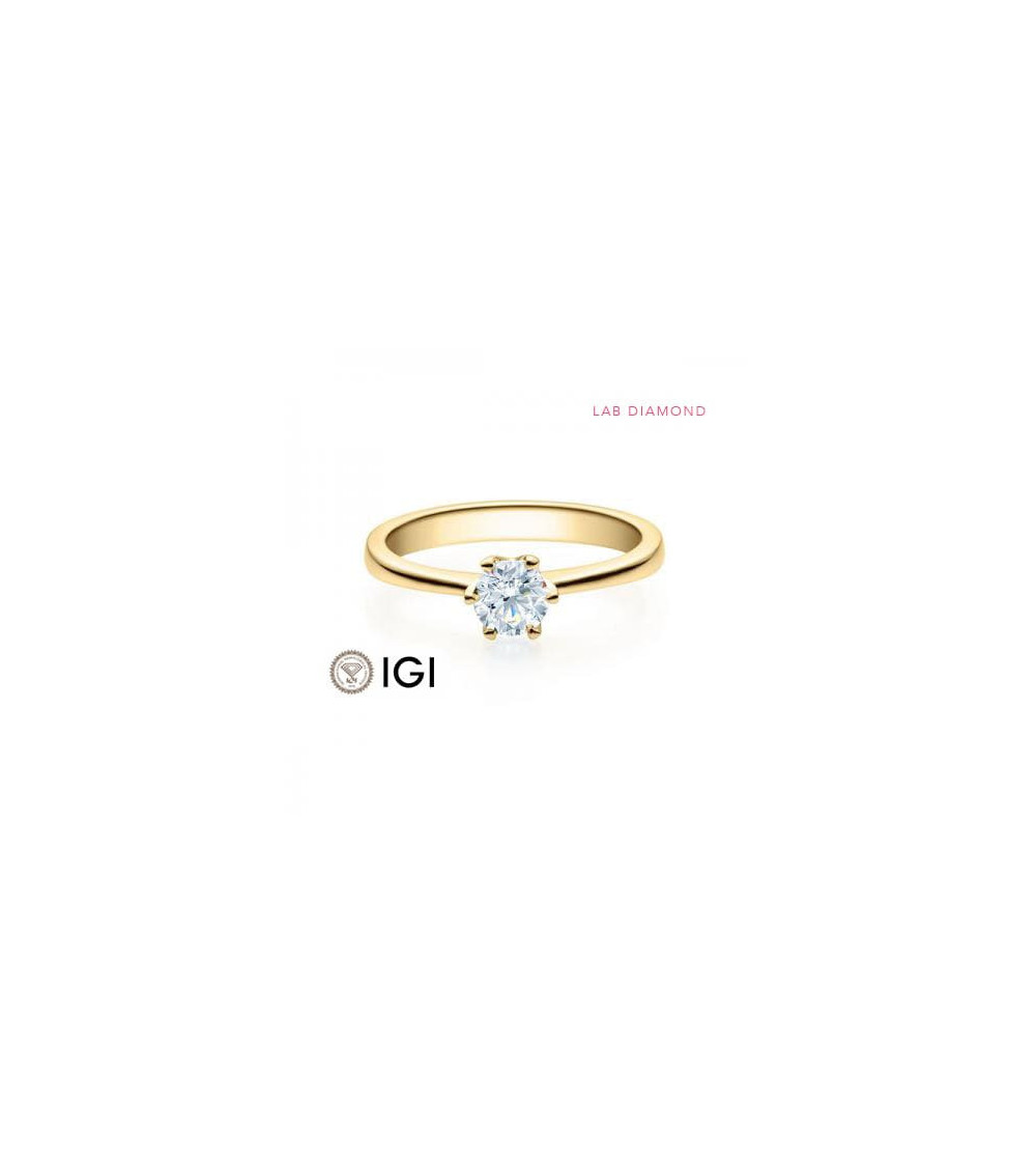 Gold engagement ring with synthetic diamond | Staring