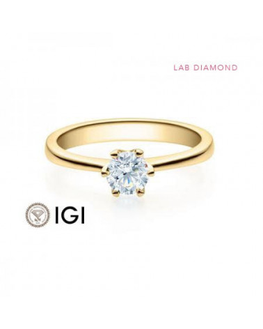 Gold engagement ring with synthetic diamond | Staring