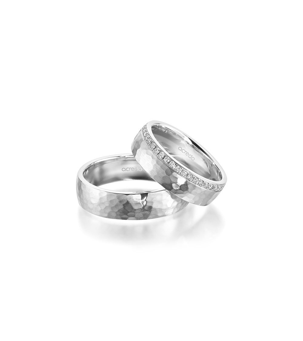 Oferta anillos de boda en oro blanco de 18K de la mejor calidad.