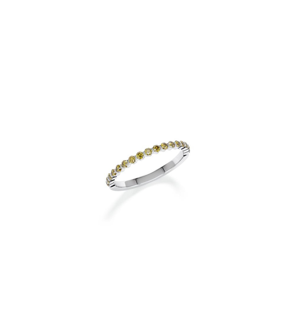 Anillo de oro blanco o platino con diamantes de colores  | Staring