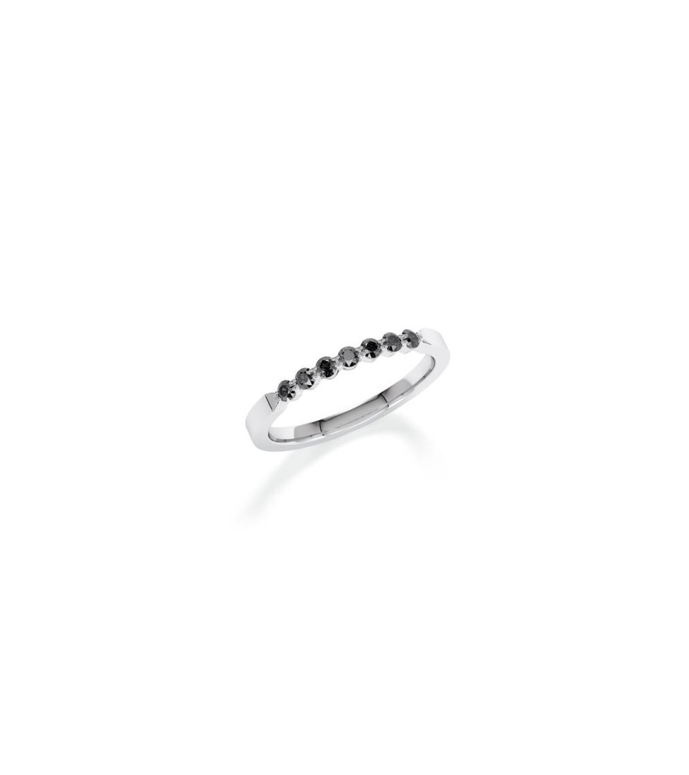 Anillo de oro blanco o platino con diamantes negros | Staring