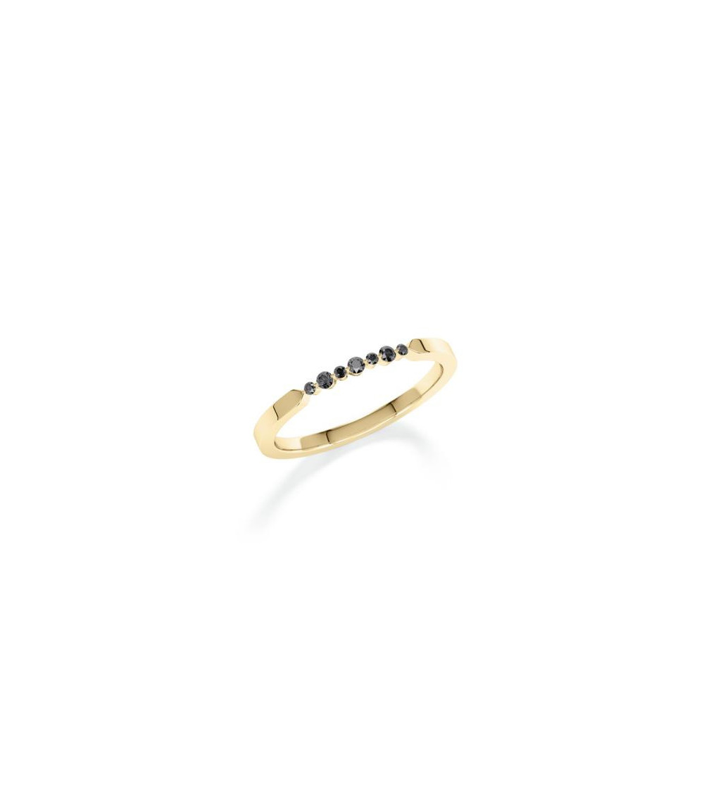 Anillo de oro con exclusivos diamantes negros | Staring