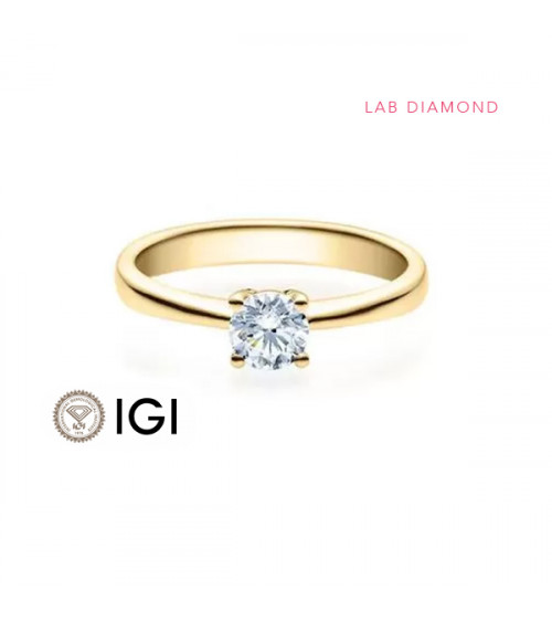 Gold engagement ring with synthetic and responsible diamond | Staring