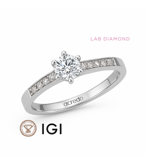 Lab-grown diamond engagement ring | Staring