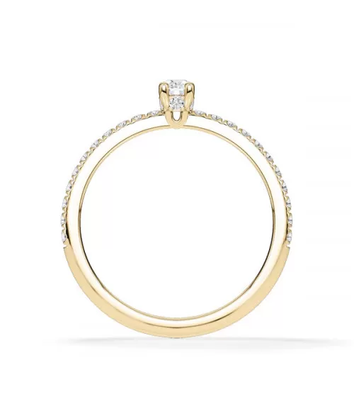 Oval-cut certified diamond engagement rings | Staring